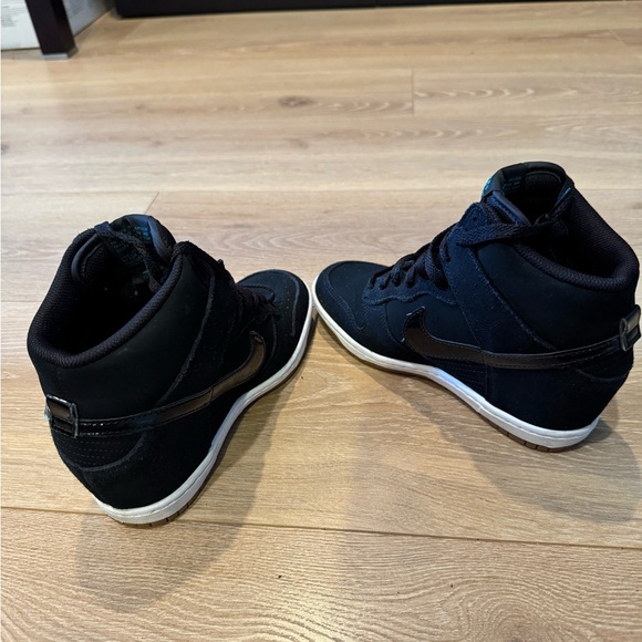 Nike dunk sky hi essential ”black gum” shoes, women’s size 7 - Picture 5 of 10